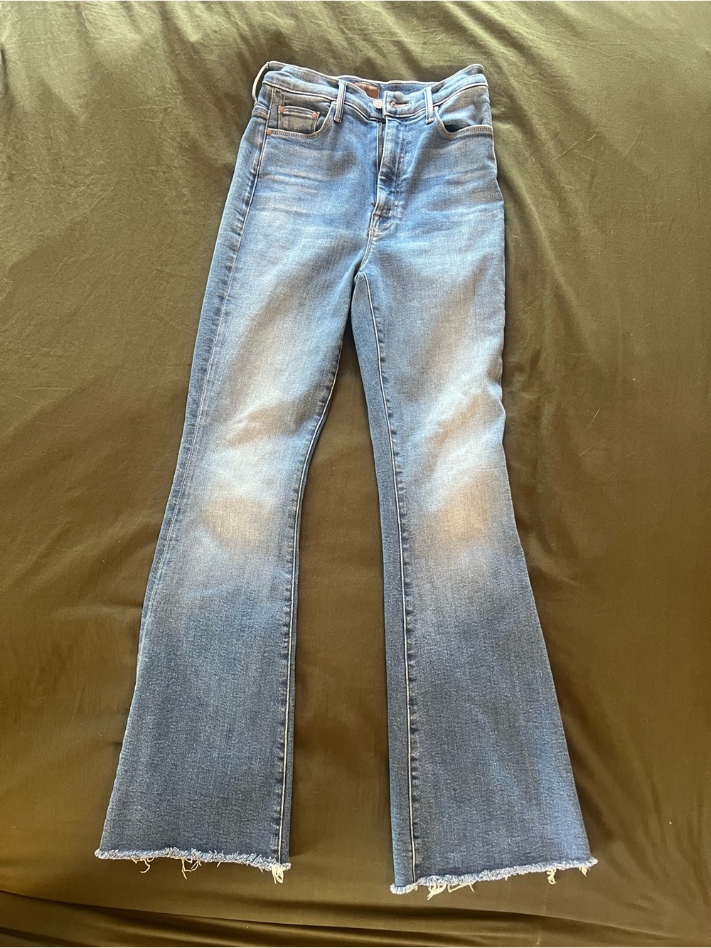 MOTHER Weekender Fray Jeans - Picture 2 of 5